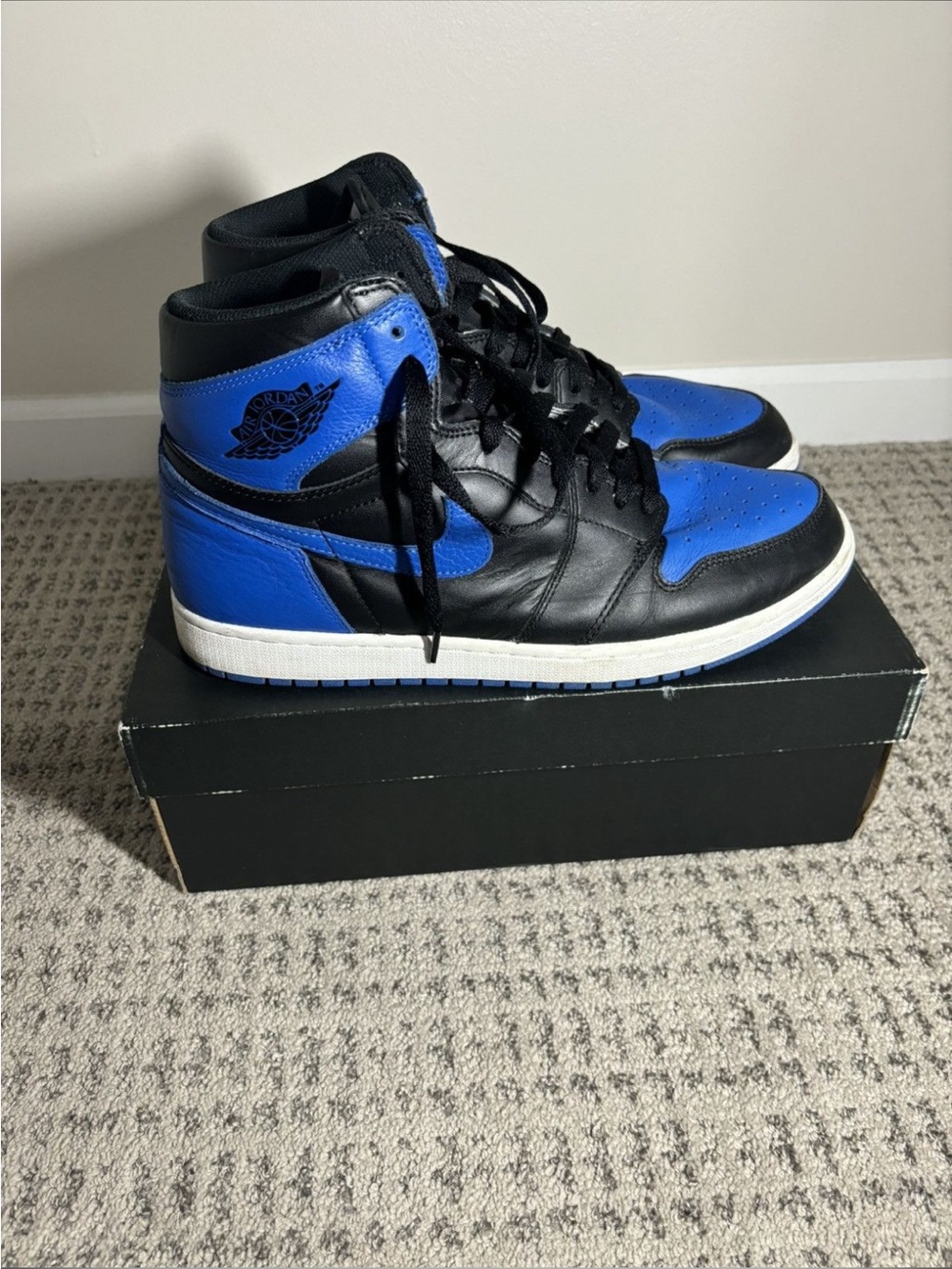 Air Jordan 1 Retro Royal